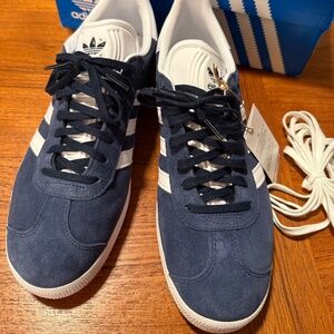 Adidas Gazelle sneakers navy and white 10.5